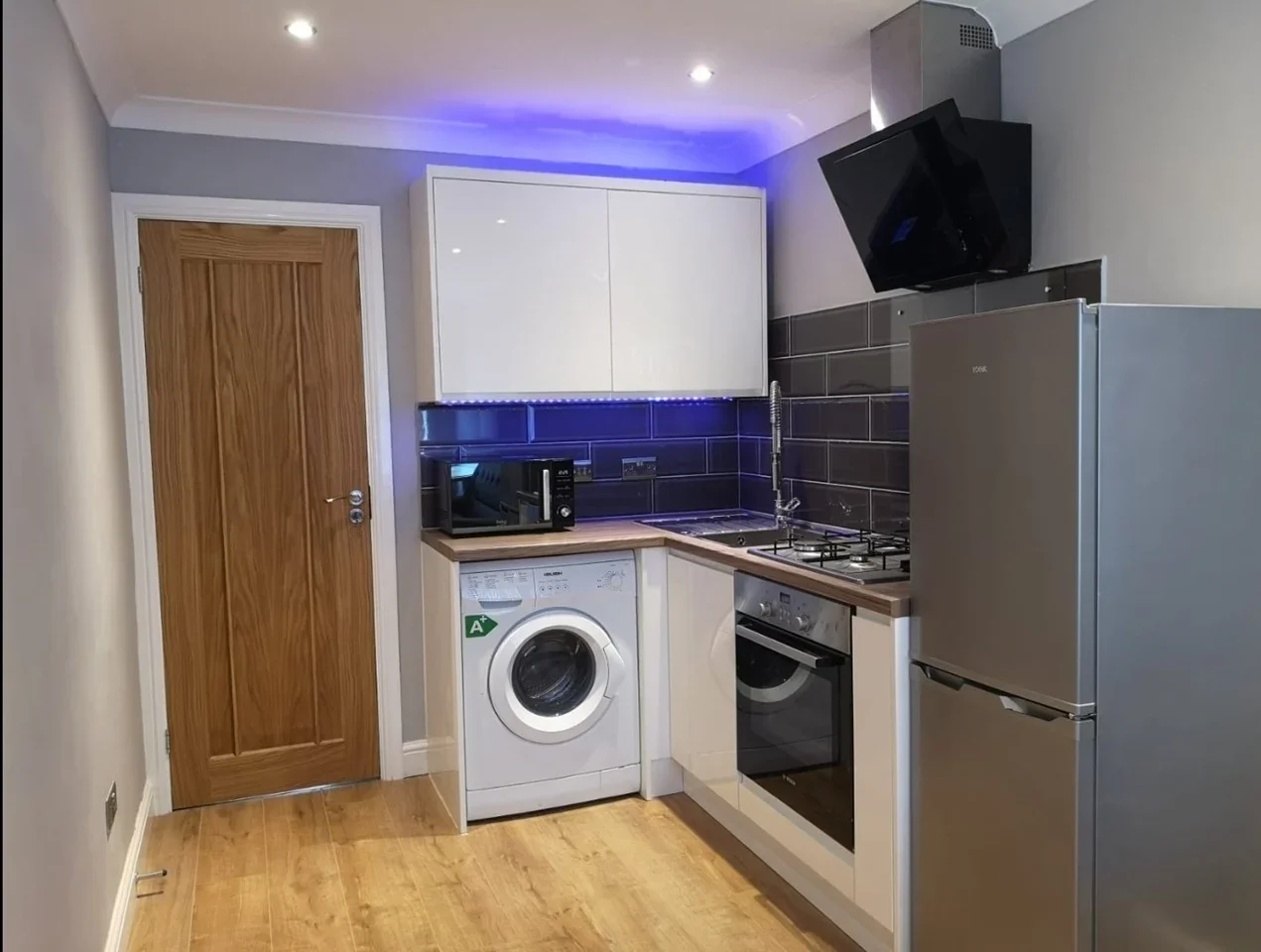 Flat Denvale Walk in Woking
