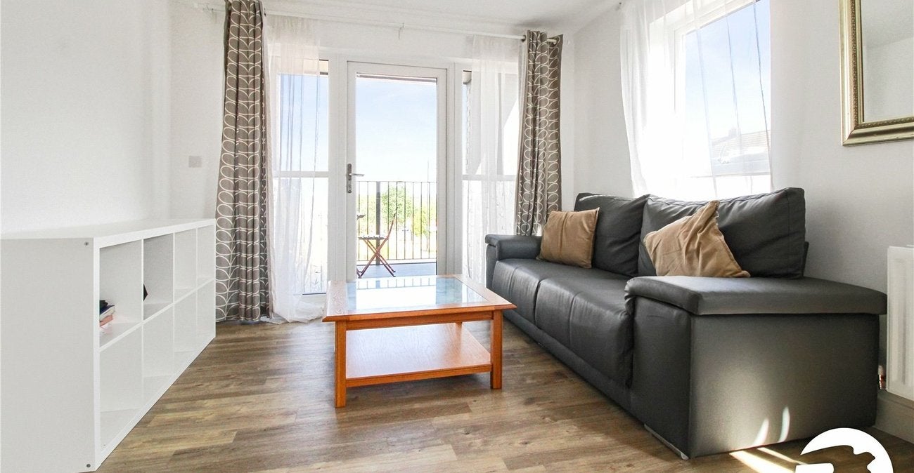 Flat Rixson Road in Ebbsfleet Garden City