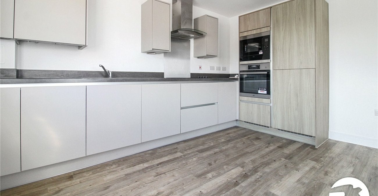 Flat Rixson Road in Ebbsfleet Garden City