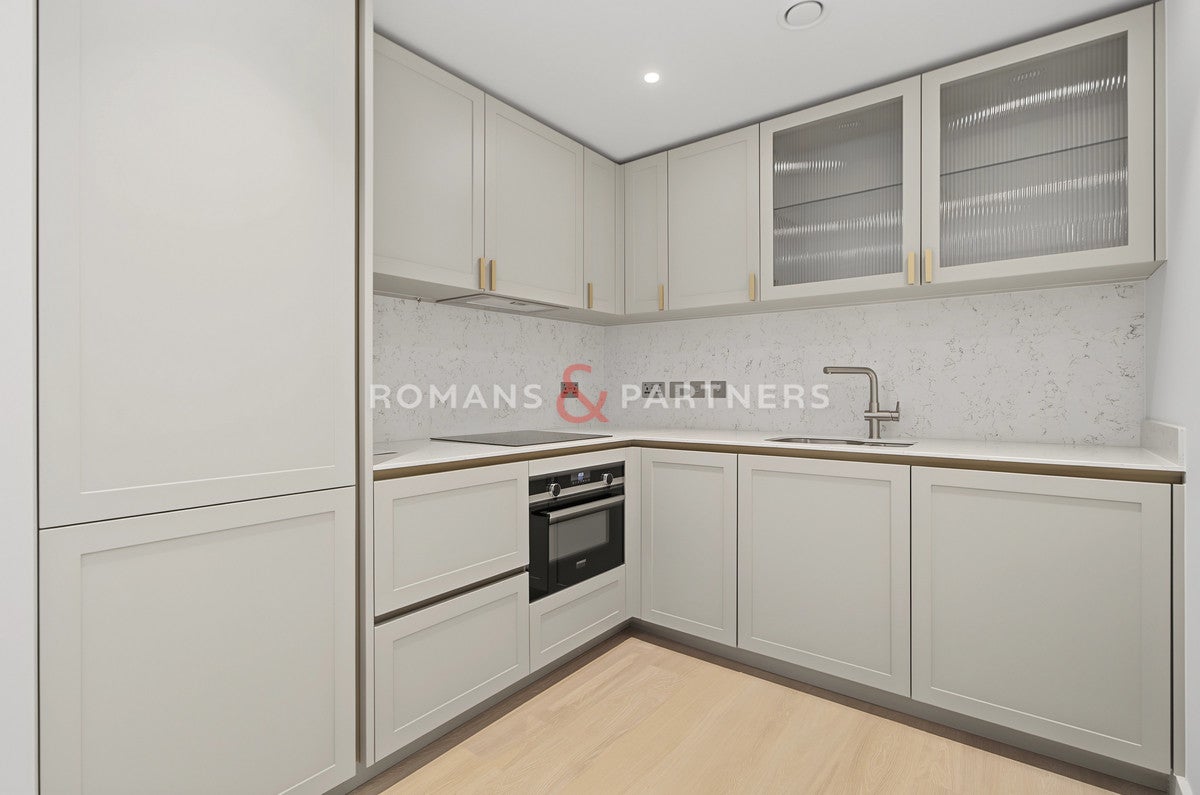 Flat Princess Louise Close in City of Westminster