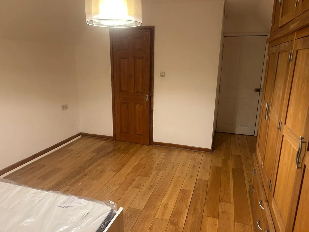 Room Redstart Close in Greater London