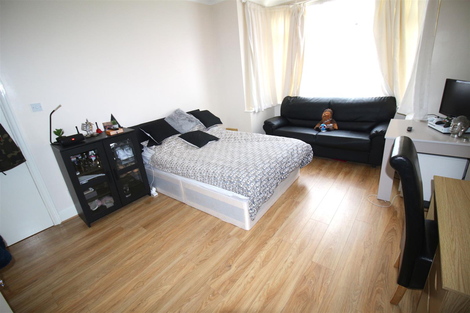 Room Sevington Road in London