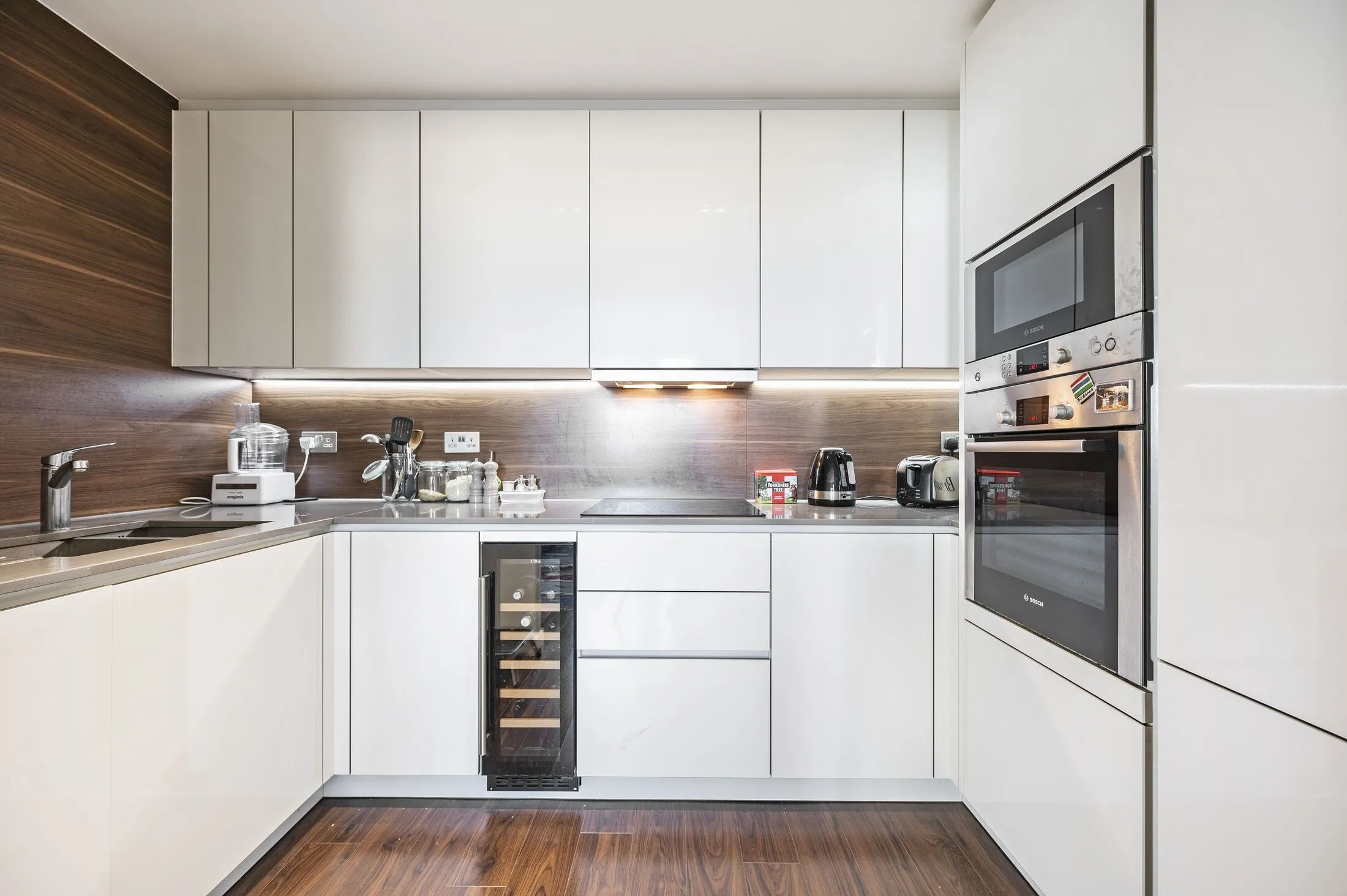 Flat Lordship Road in Greater London