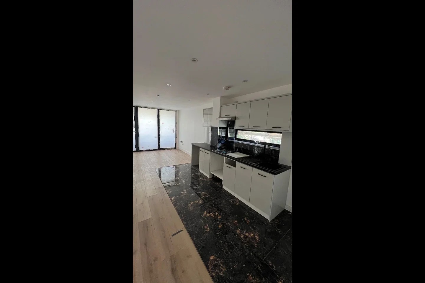 Flat Chinbrook Road in Greater London