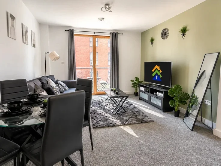 Flat Hornbeam Way in Manchester
