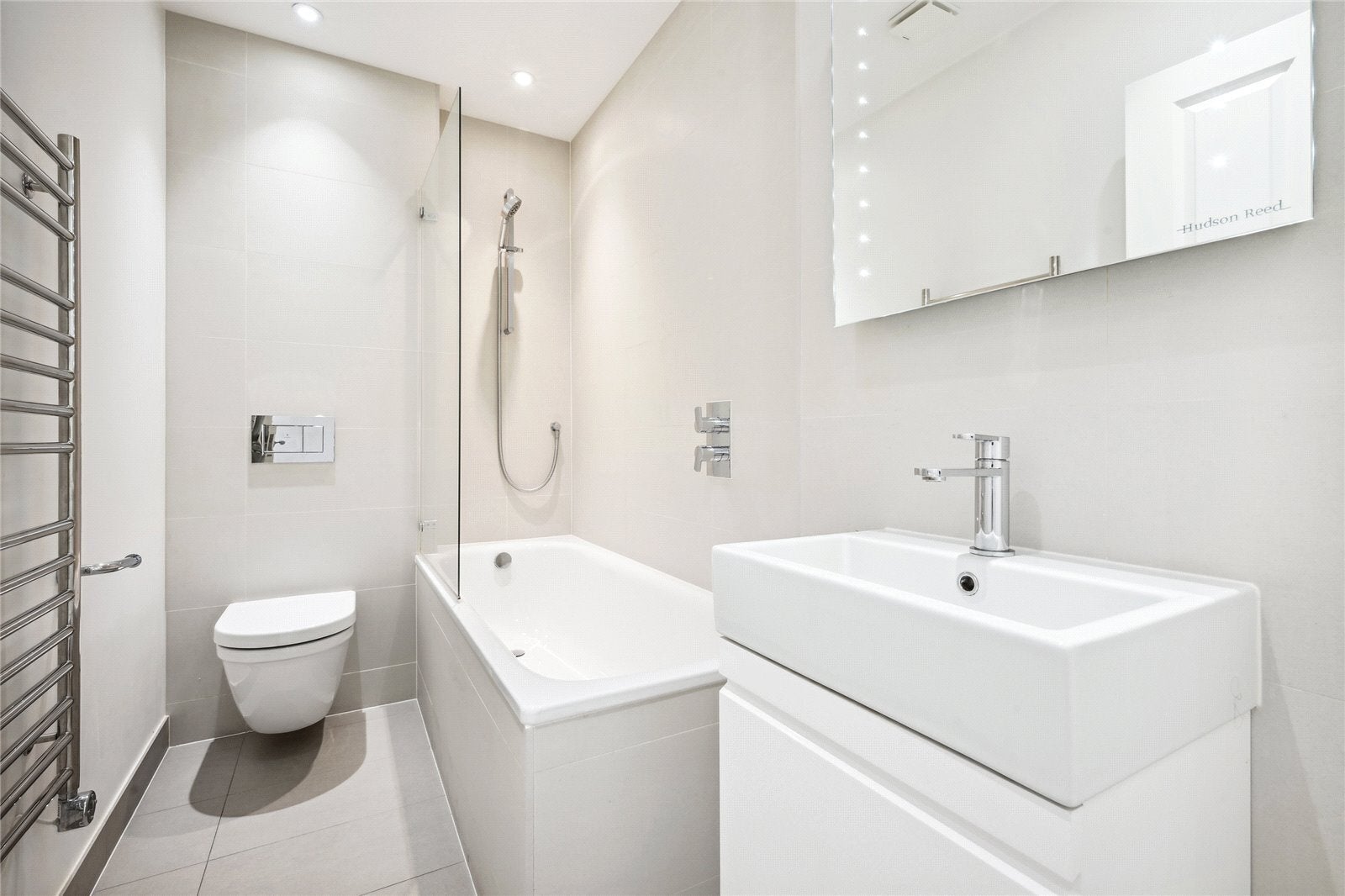 Flat Mortimer Street in City of Westminster