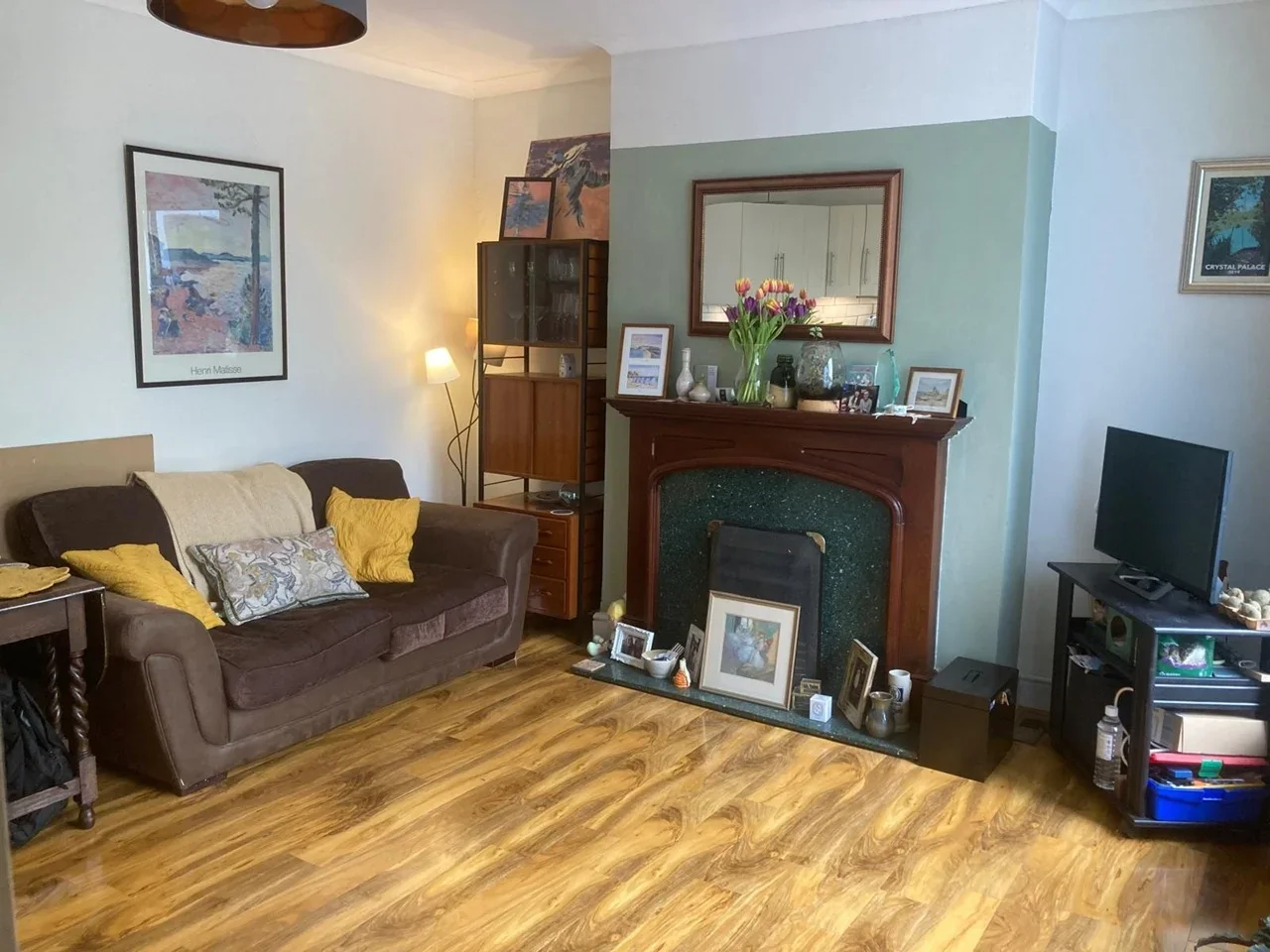 Flat Kinver Road in Greater London