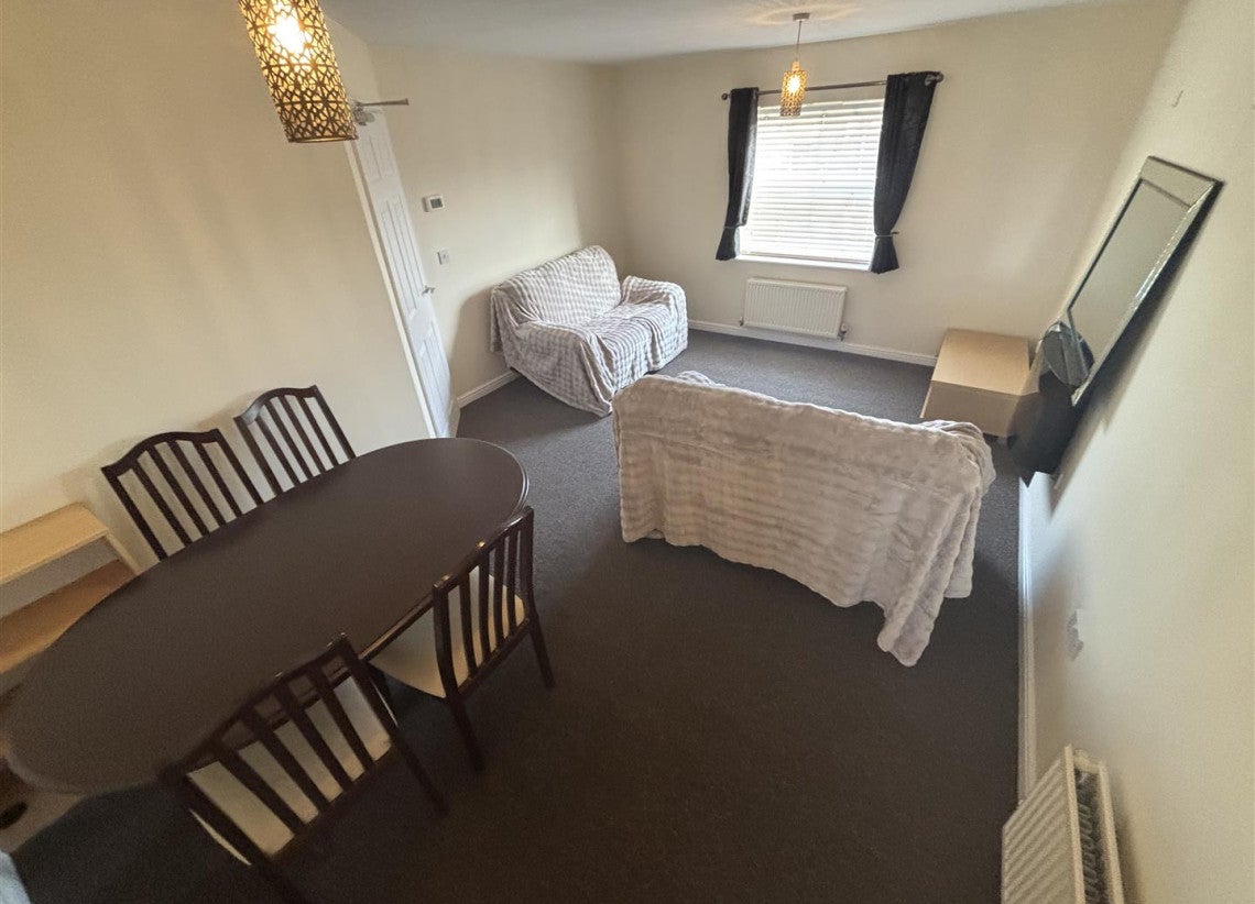 Flat Duckham Court in Coventry