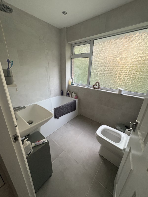 Room Arless Way in Birmingham