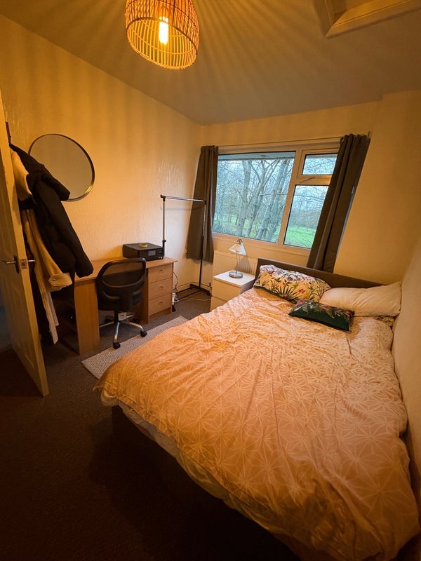 Room Arless Way in Birmingham