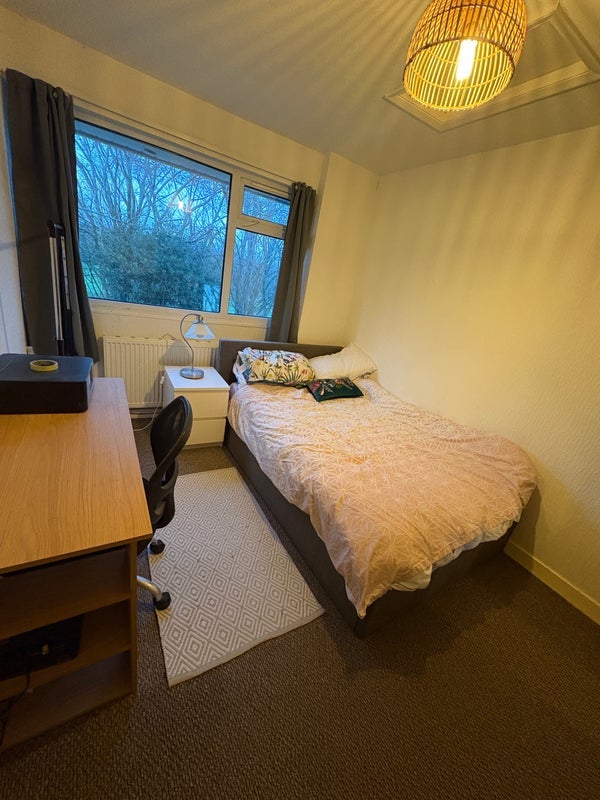Room Arless Way in Birmingham