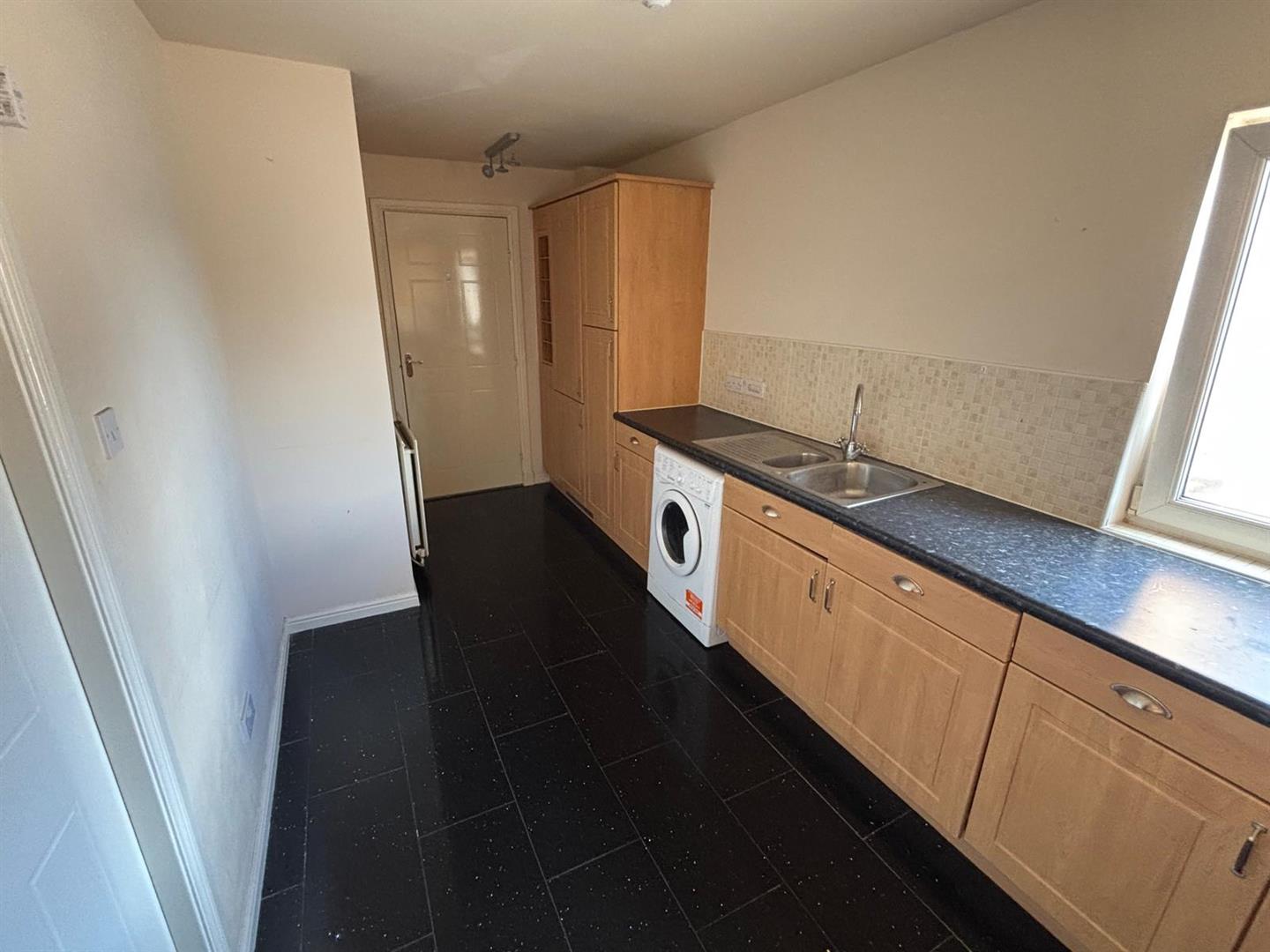 Flat Broad Cairn Court in Motherwell