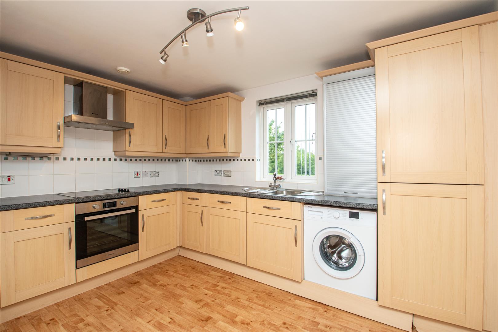 Flat Harlow Crescent in Shenley Church End