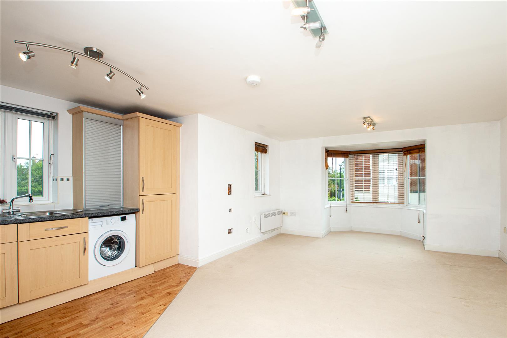 Flat Harlow Crescent in Shenley Church End