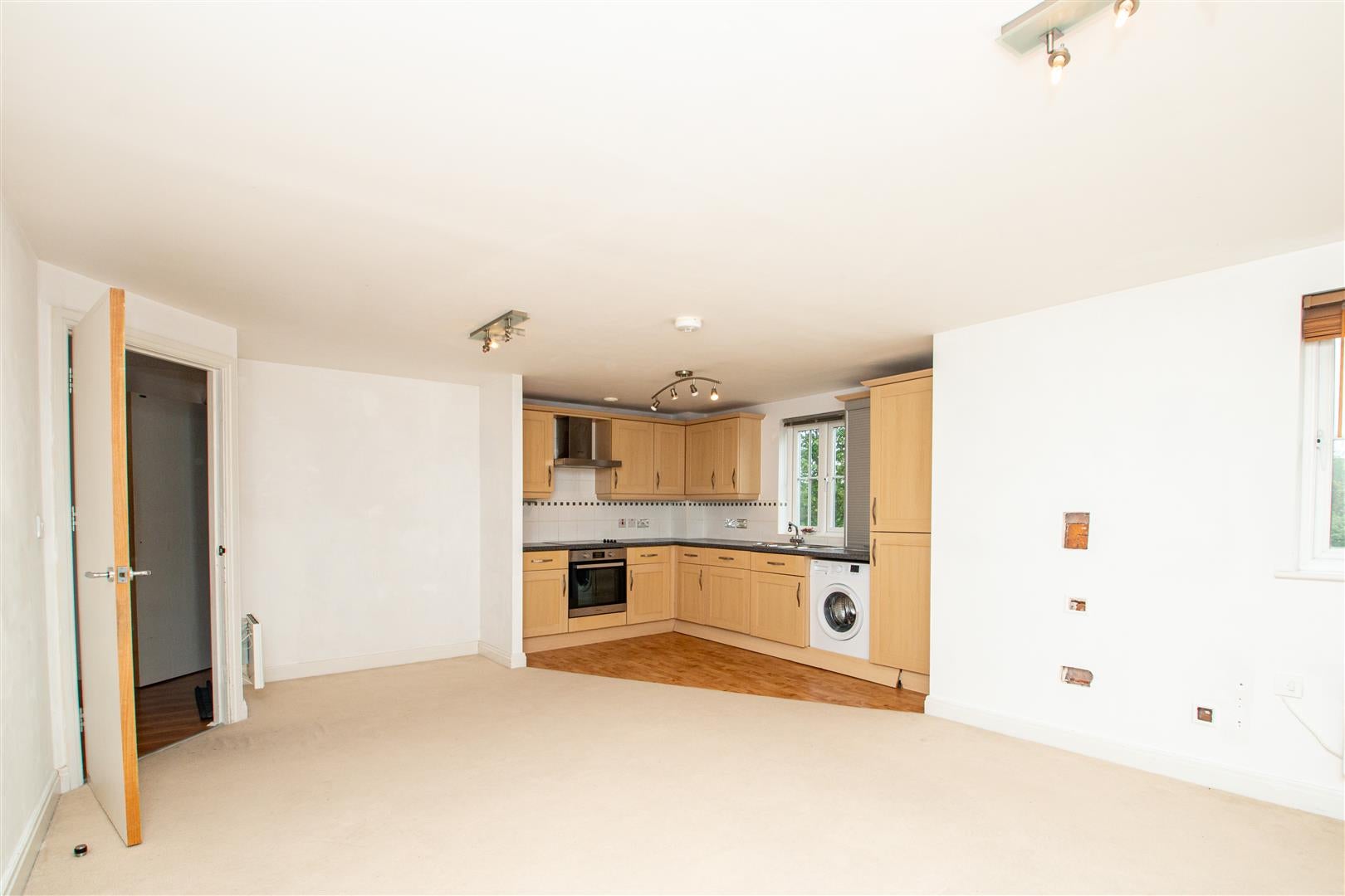 Flat Harlow Crescent in Shenley Church End