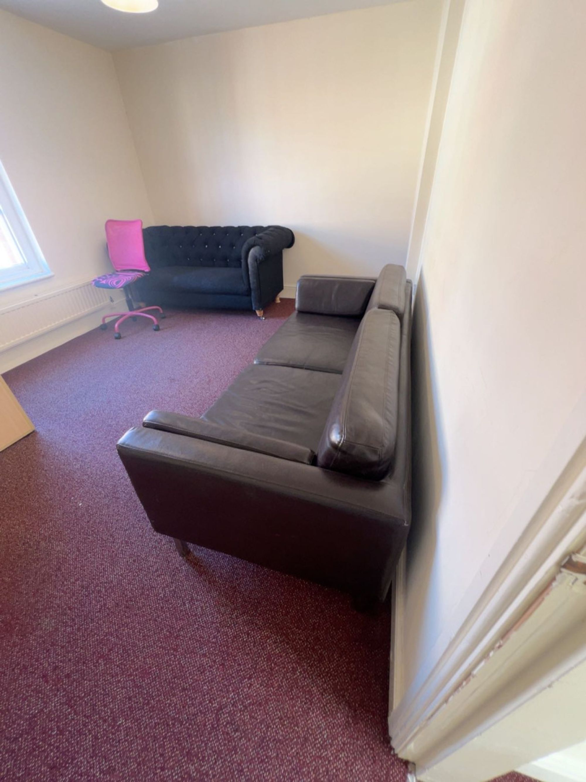 Flat Millstone Lane in Leicester