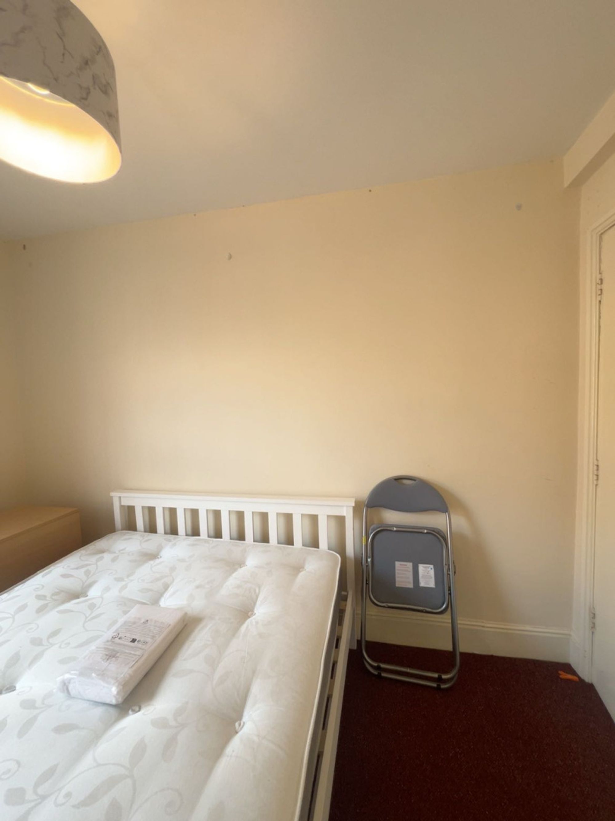 Flat Millstone Lane in Leicester