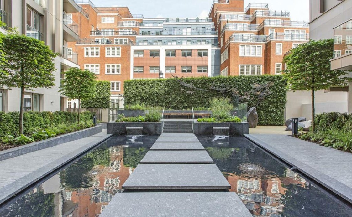 Flat Horseferry Road in City of Westminster