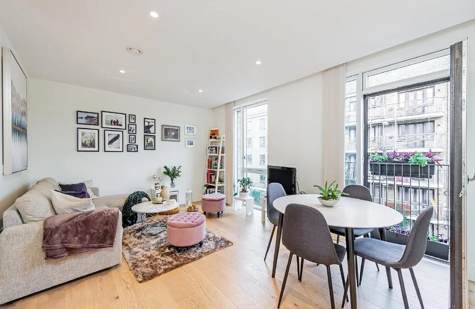 Flat West Row in Greater London