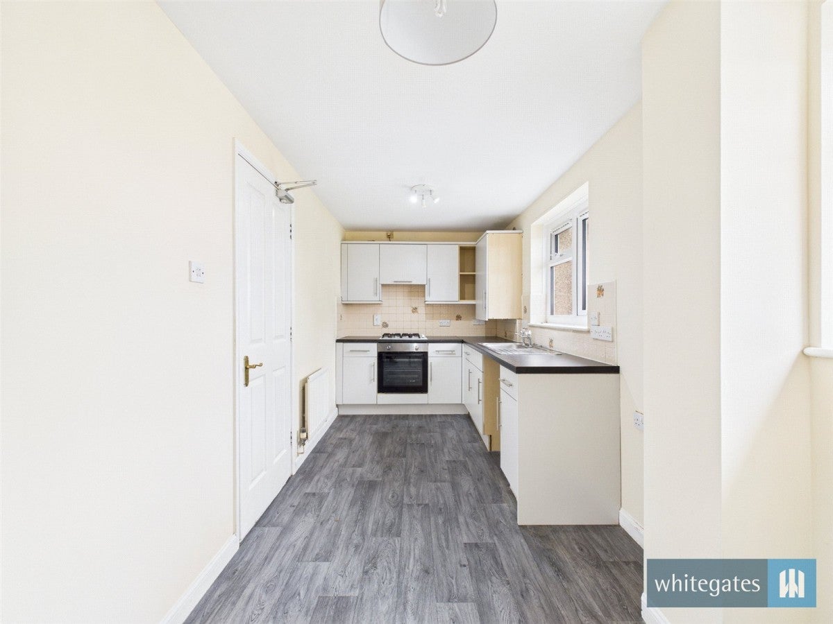 Flat Tyersal Lane in Bradford