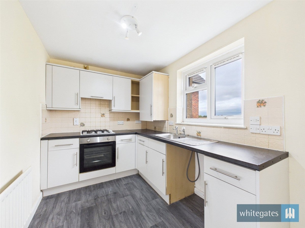 Flat Tyersal Lane in Bradford
