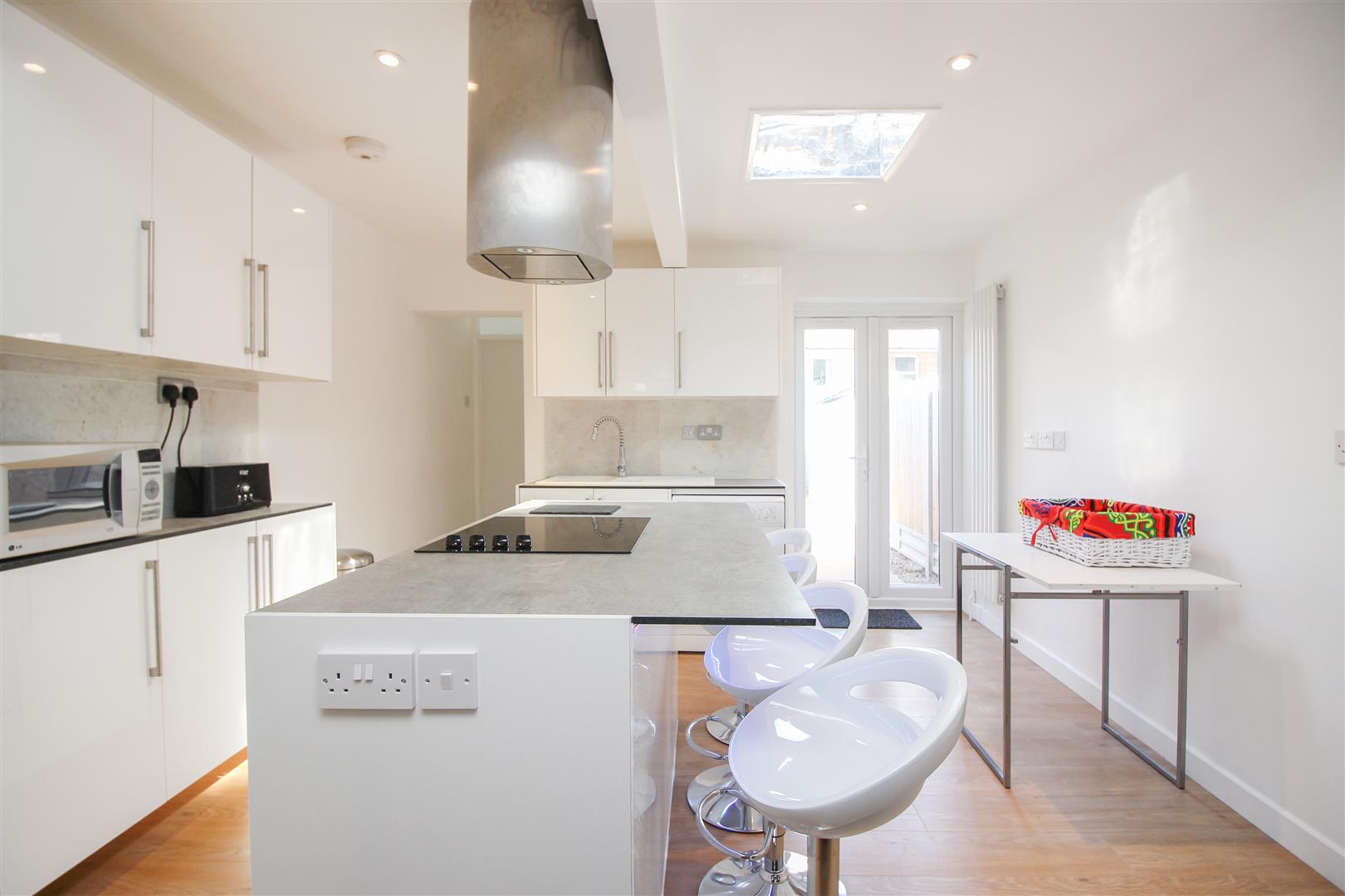 Flat Claremont Place in Canterbury