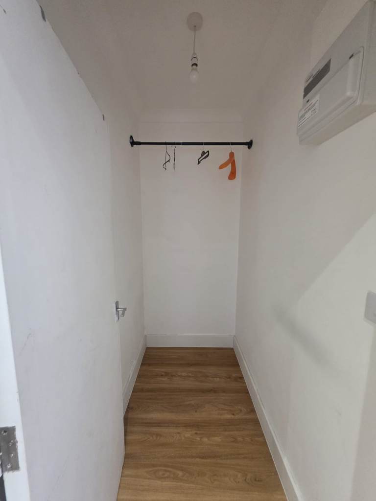 Flat Dunstable Road in Luton