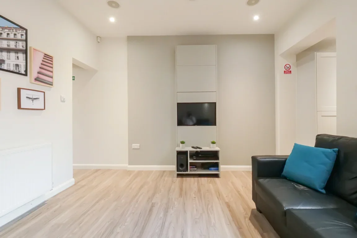Flat Beresford Street in Stoke-on-Trent
