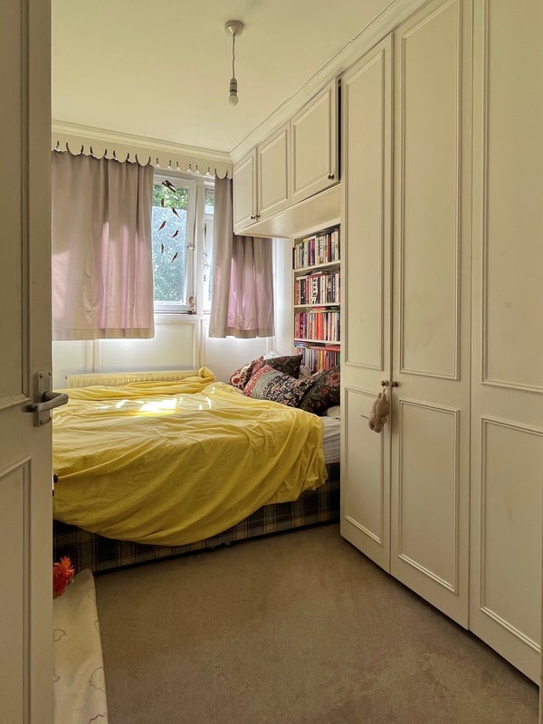 Room Battersea Bridge Road in Greater London