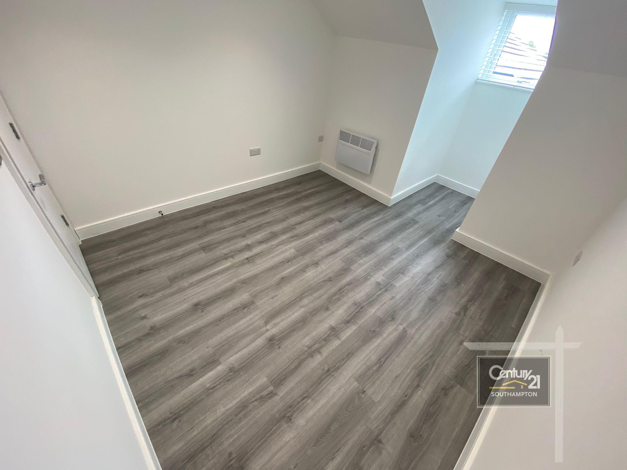 Flat Ordnance Road in Southampton