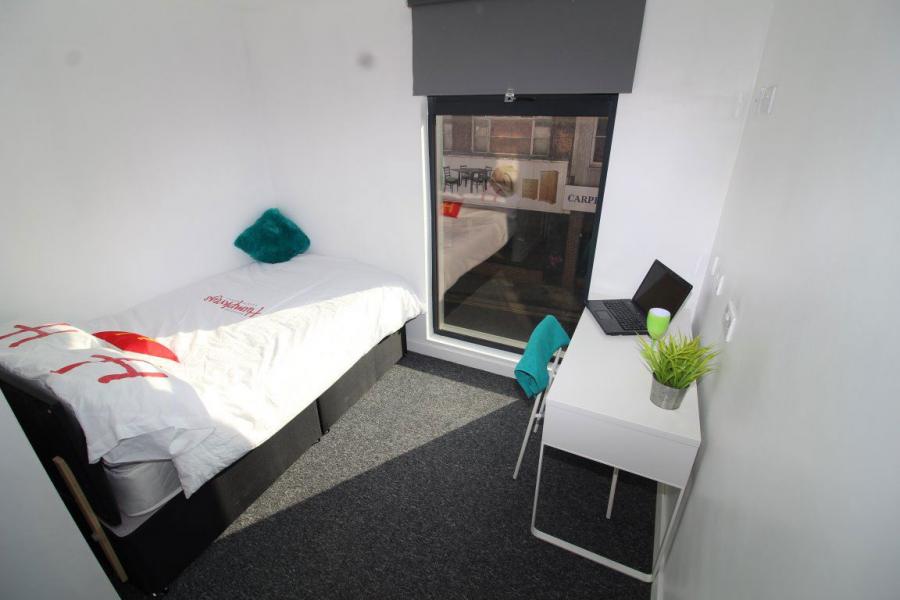 Room Infirmary Road in Sheffield