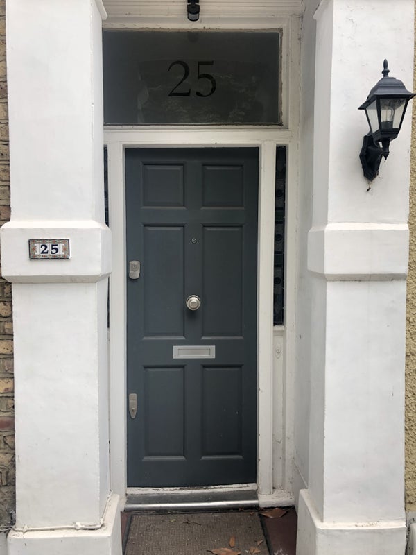 Room Sidney Road in Greater London