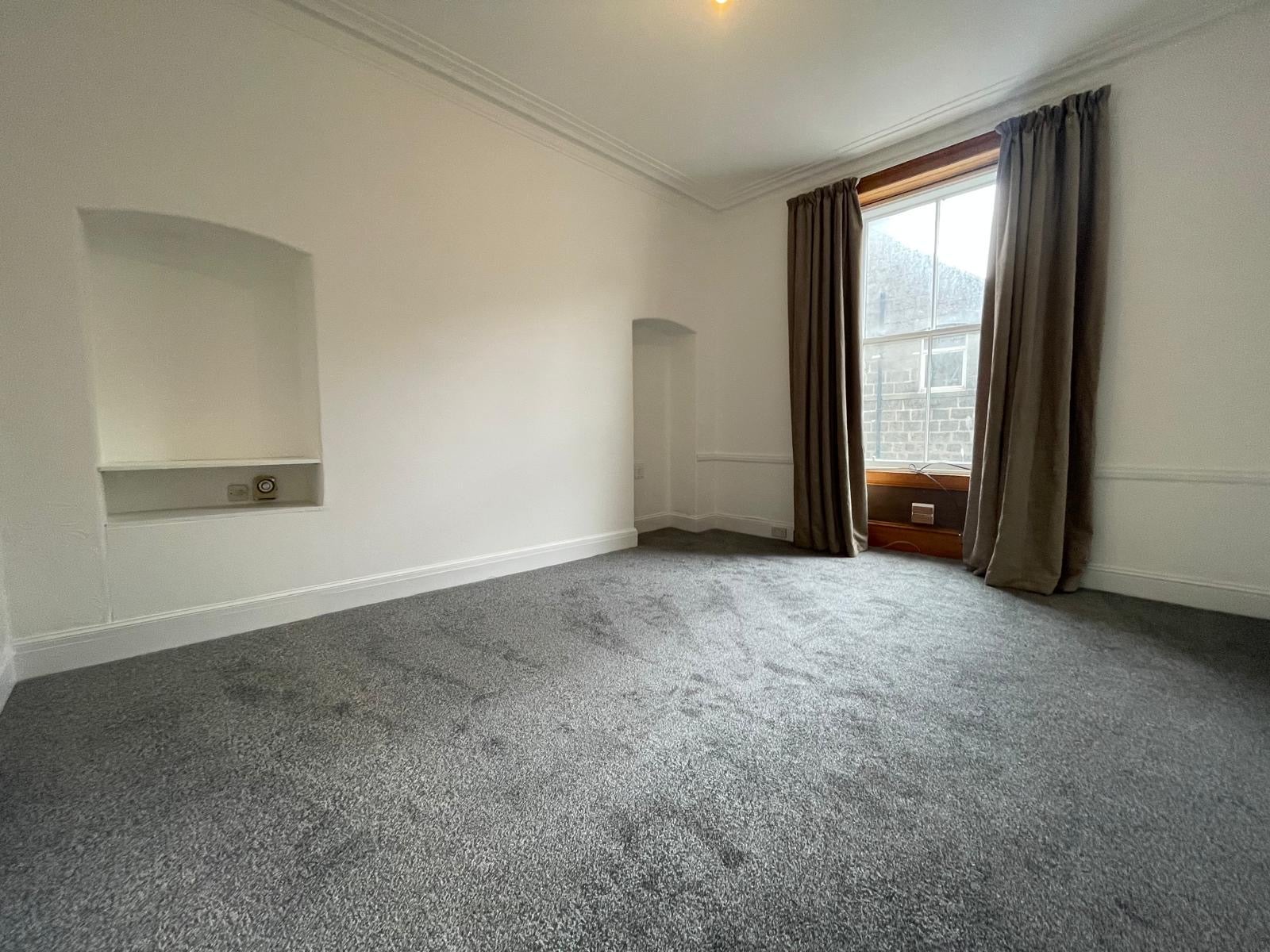 Flat Crown Terrace in Aberdeen City