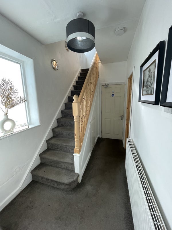 Room Barkway Road in Trafford