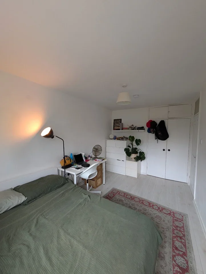 Room Royal Road in Greater London