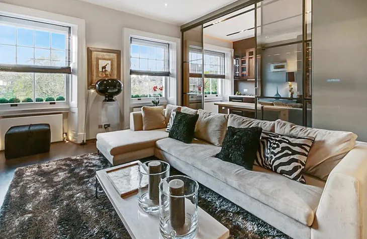 Flat Cadogan Square in Greater London