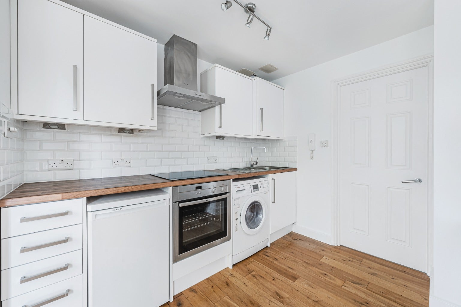 Flat Edith Road in Greater London