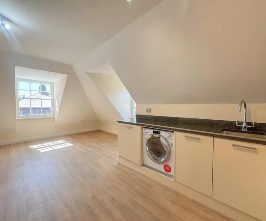 Flat Queensberry Road in West Suffolk