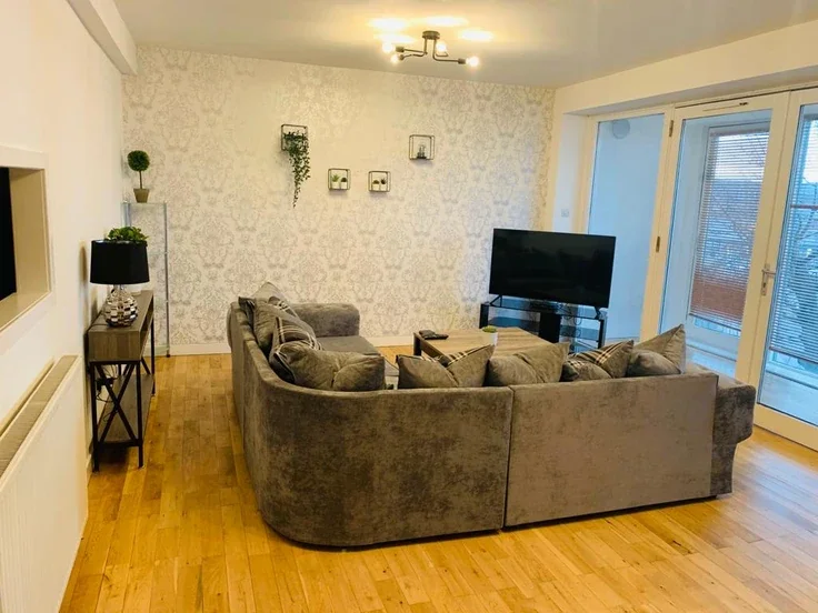 Flat Netherhill Road in Paisley