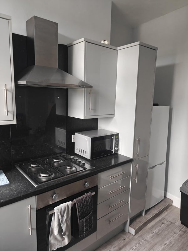Flat Balgreen Road in City of Edinburgh