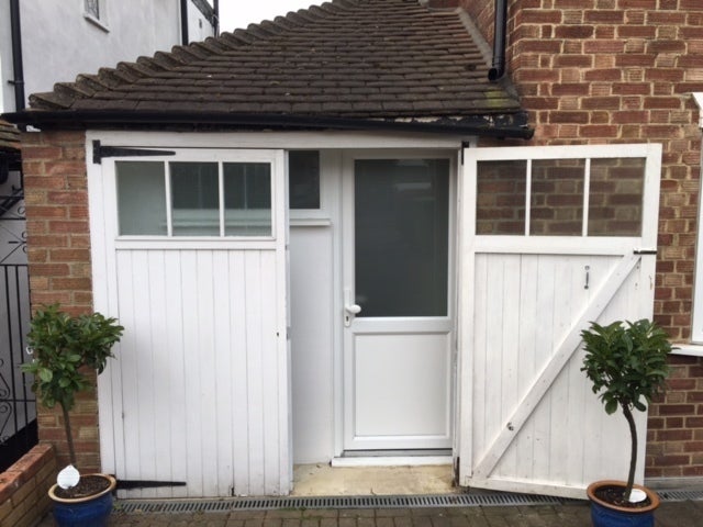 Flat Beresford Drive in Greater London