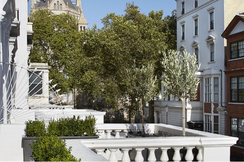 Flat Queensberry Place in Greater London