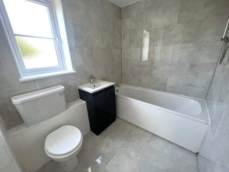 Flat Redford Close in Greater London