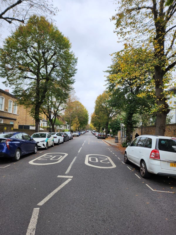 Room Eaton Rise in Greater London