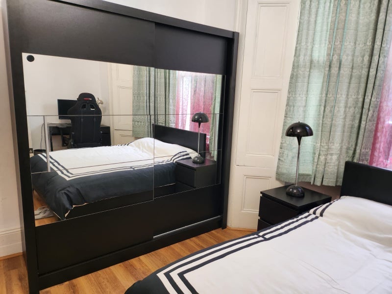 Room Eaton Rise in Greater London