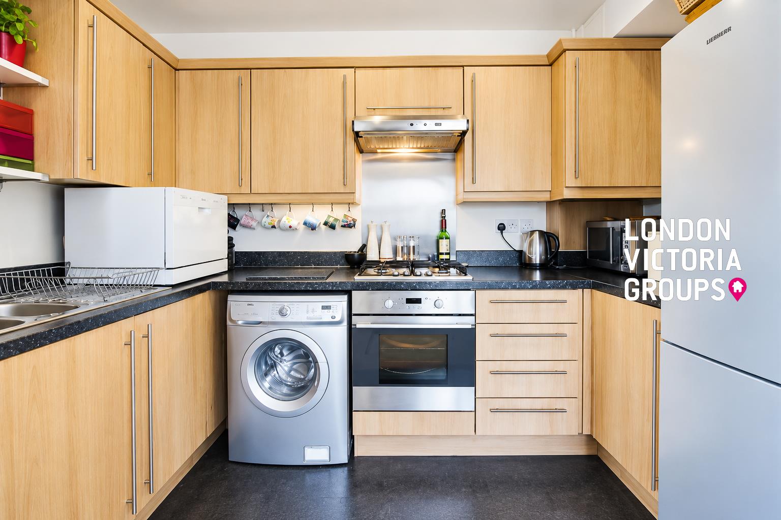Flat Victoria Way in Greater London