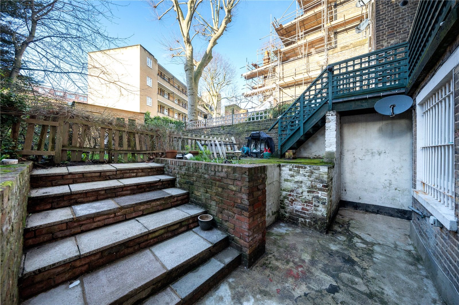Flat Mornington Avenue in Greater London