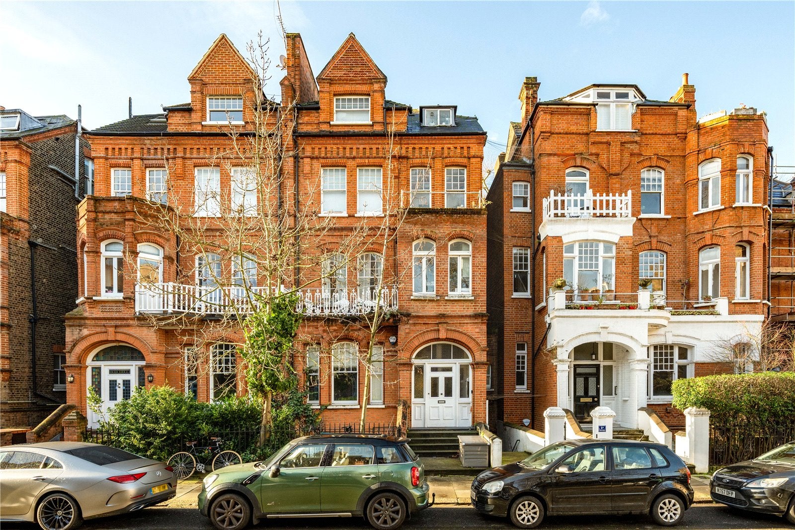 Flat Mornington Avenue in Greater London