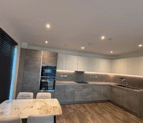 Flat Fleet Road in Greater London