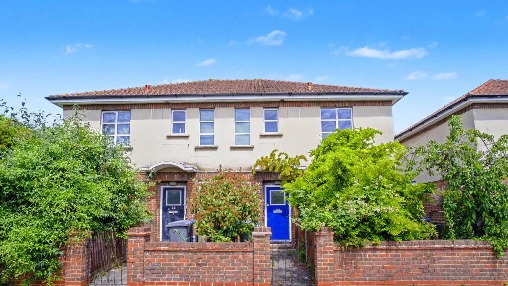 Flat Chesham Street in Greater London